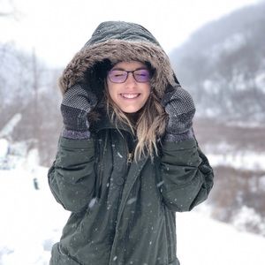 Meet your Posher, Abbie